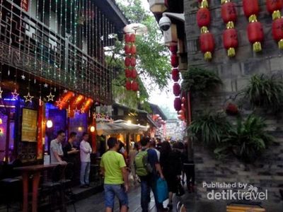 Jinli Street, Tempat Asyik Buat Wisata Belanja di Chengdu