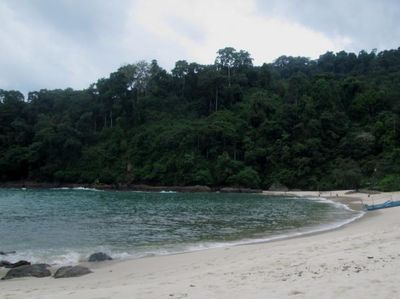 Kamu Lagi di Banyuwangi? Ini Pantai-pantai Cantiknya
