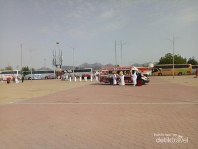 Kangen Masakan Indonesia Saat Haji? Yuk Jajan di Sini