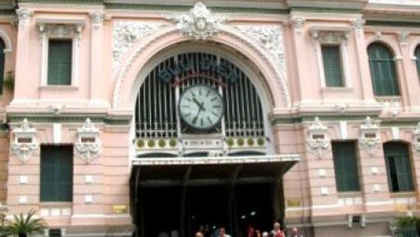 Kantor Pos Saigon yang Didesain oleh Desainer Menara Eiffel