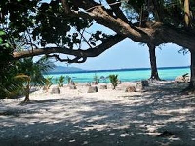 Karimunjawa (Bag. 2) - Bermain ke Pulau Tetangga
