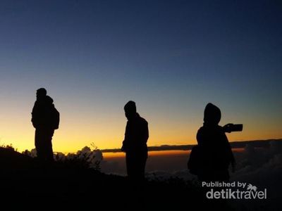 Kawah Ijen dan Taksinya yang Unik