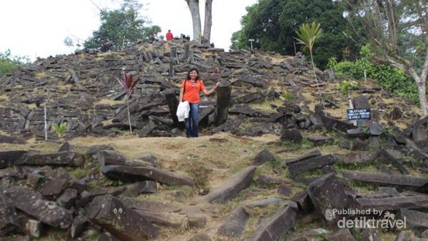 Ke Cianjur, Coba Trekking ke Gunung Padang