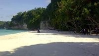 Keindahan Pantai Kelapa Lima di Sulawesi Tengah