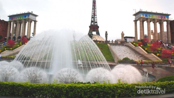 Keliling Dunia Satu Hari di Tiongkok