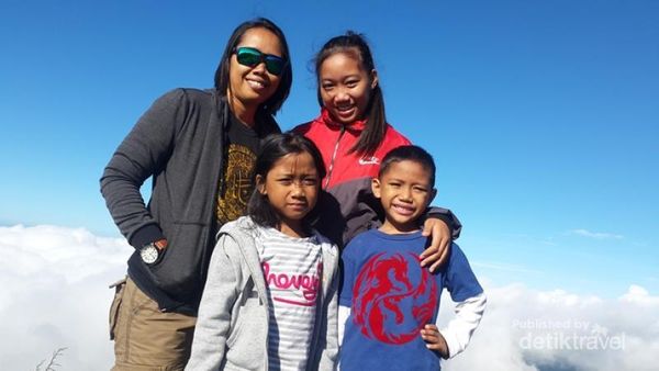 Kemah Bareng Anak, Coba ke Gunung Prau