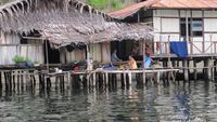 Kemeriahan Festival Danau Sentani