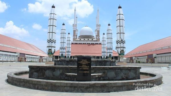 Kentalnya Nuansa Nabawi di Masjid Agung Jawa Tengah