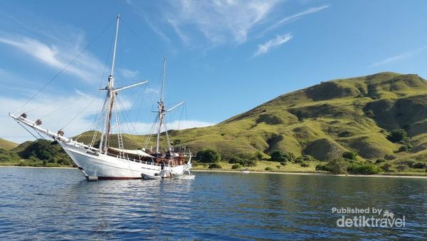 Kepulauan Komodo yang Jaya di Darat dan Lautnya