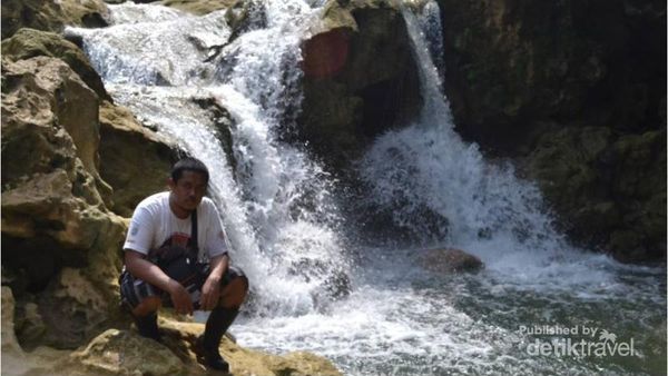 Keren, Pacitan Punya Air Terjun Bertingkat