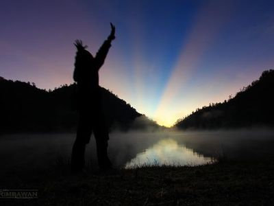 Keren! Pesona Danau Ranu Kumbolo Sulit Terlupakan