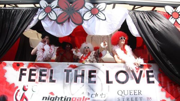 Ketika Gay, Lesbian & Transgender Kumpul di Inggris