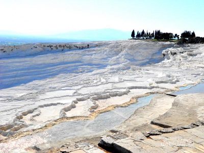 Kolam Air Panas Turki, Seperti di Planet Lain!