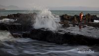 Konon, di Pantai Inilah Nyi Roro Kidul Bersemayam