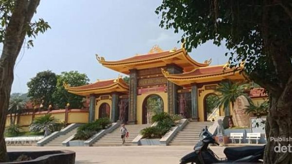 Kuil Cantik di Bekas Pulau Penjara Komunis yang Sadis