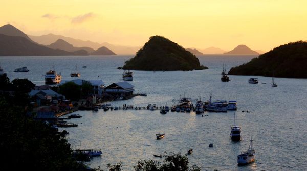 Labuan Bajo, Pintu Gerbang Menuju Pulau Komodo