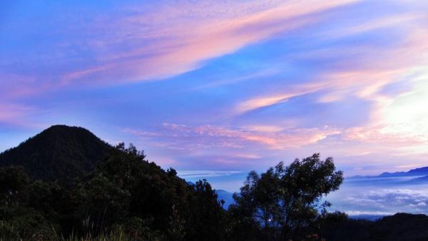 Langit di Gunung Papandayan Warna-warni!