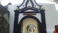Laskar Gerhana Wisata ke Benteng Terbesar di Ternate