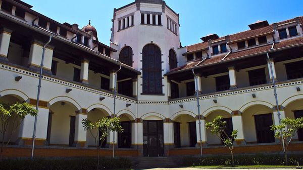 Lawang Sewu, Gedung Horor Berarsitektur Indah
