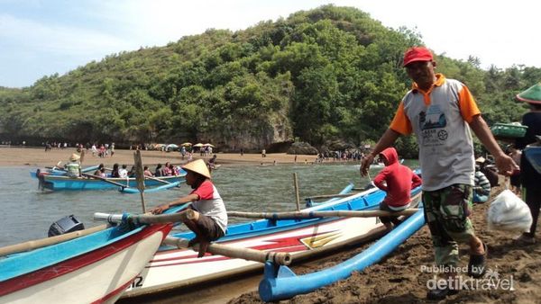 Lebaran, Ayo ke Pantai Baron di Gunungkidul