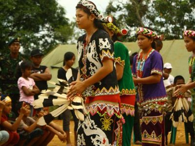 Lebih Intim dengan Suku Dayak di Long Bagun