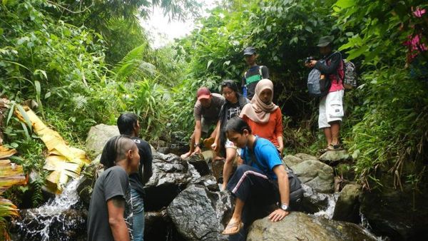 Leuwi Cipet & Leuwi Liyet, Sang Perawan Dari Bogor