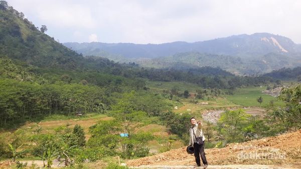 Libur Akhir Pekan, Bertualang ke Curug Ciherang Bogor