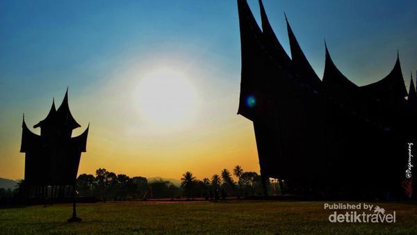 Libur Weekend Asyik ke Istana Pagaruyung