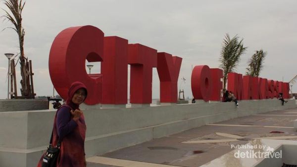 Libur Panjang di Makassar, Jangan Lewatkan Pantai Losari