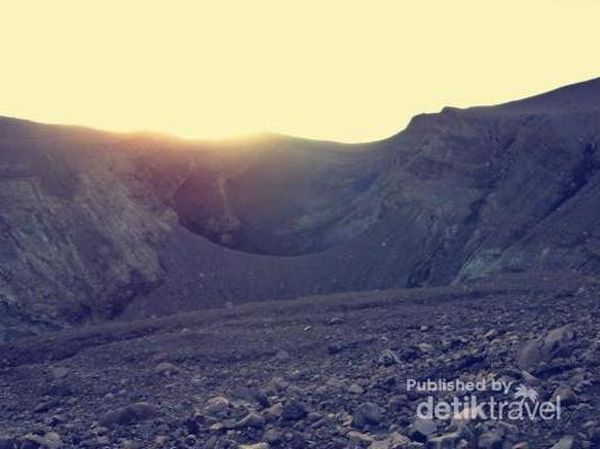 Liburan ke Sumatera Barat, Mari Mendaki Gunung Marapi