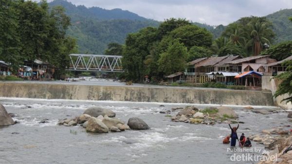 Liburan Lengkap di Aceh, Batee Iliek Jawabannya