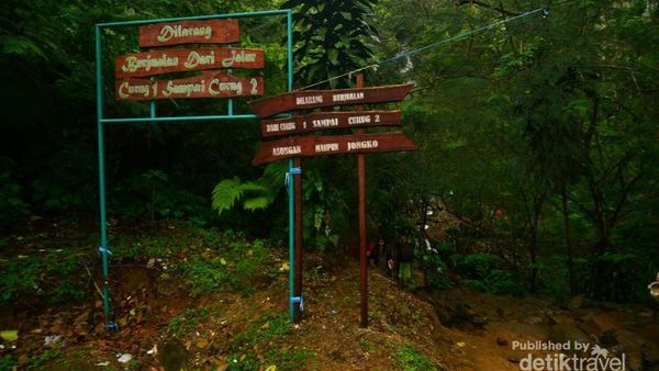 Liburan Segar di Subang, Mampir ke Curug Cijalu