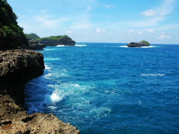 Liburan Sempurna Itu ke Pulau Sempu!