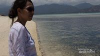 Lombok, Dari Pantai Senggigi Sampai Batu Payung