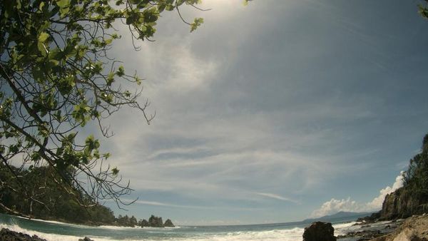 Long Weekend, Hunting Foto ke Pantai Gigi Hiu Lampung