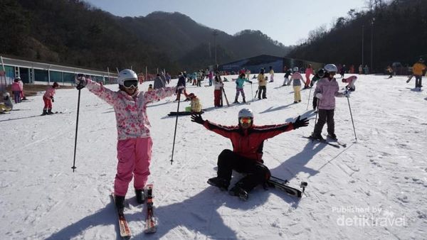 Main Ski di Negeri Ginseng, Seru!