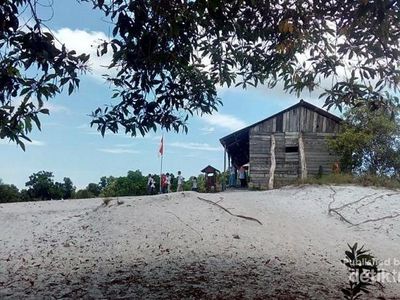 Mampir Dulu ke SD Laskar Pelangi