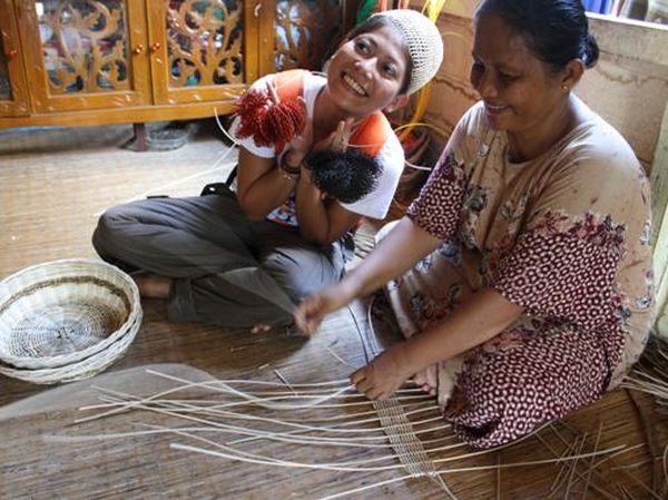 Margasari, Desa Anyaman Rotan Yang Padat Aktifitas