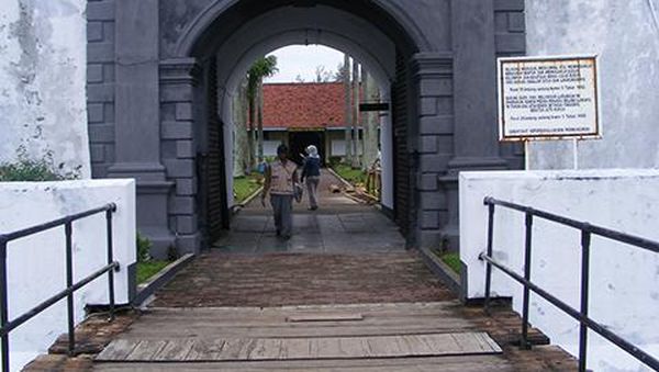 Marlborough, Benteng di Bengkulu Rasa Inggris