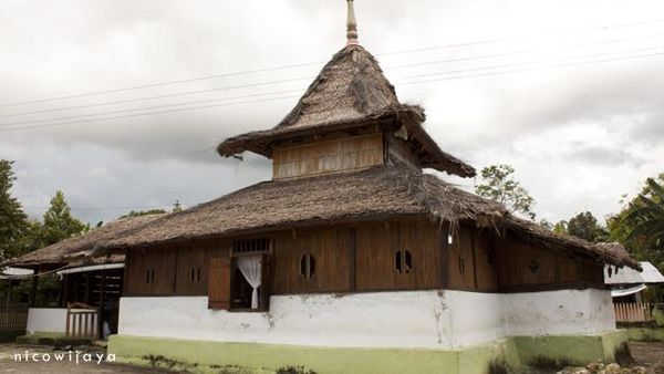 Masjid Wapauwe, Masjid Tertua di Indonesia