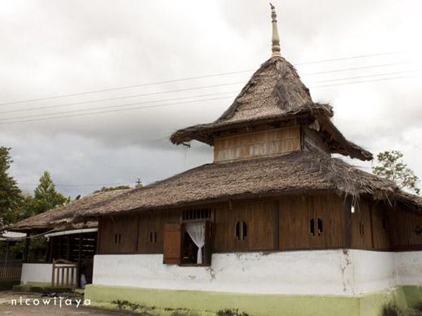 Masjid Wapauwe, Masjid Tertua di Indonesia