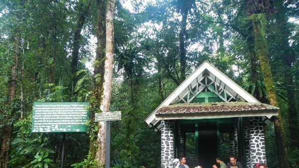 Mau Mendaki Gunung Gede Via Jalur Cibodas? Kenali Dulu Posnya