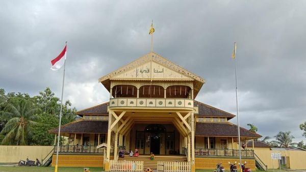 Megahnya Istana Kadriyah Pontianak