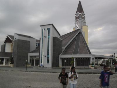 Megahnya Katedral Tiga Raja Timika