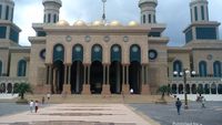 Megahnya Masjid Terbesar di Kalimantan