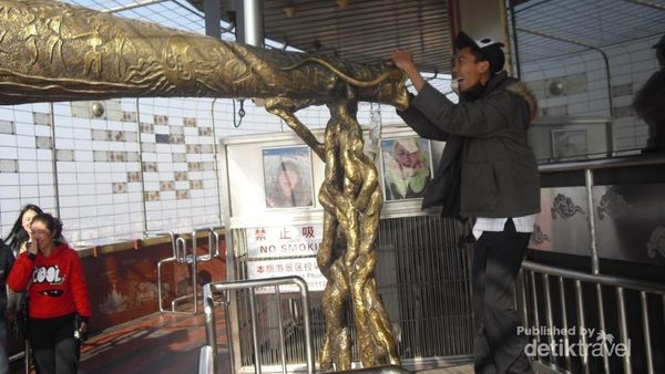 Melihat Beijing dari Ketinggian 238 Meter