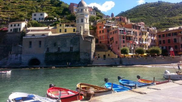 Melihat Desa Nelayan di Cinque Terre Italia