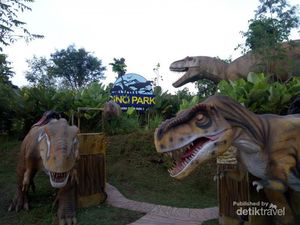Melihat Dinosaurus Berkoloni di Kota Batu
