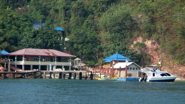 Melihat Gagahnya Karang di Pulau Salah Namo, Sumatera Utara