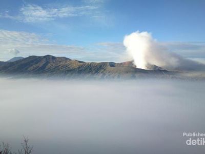 Melihat Samudera Awan dari Puncak Bromo